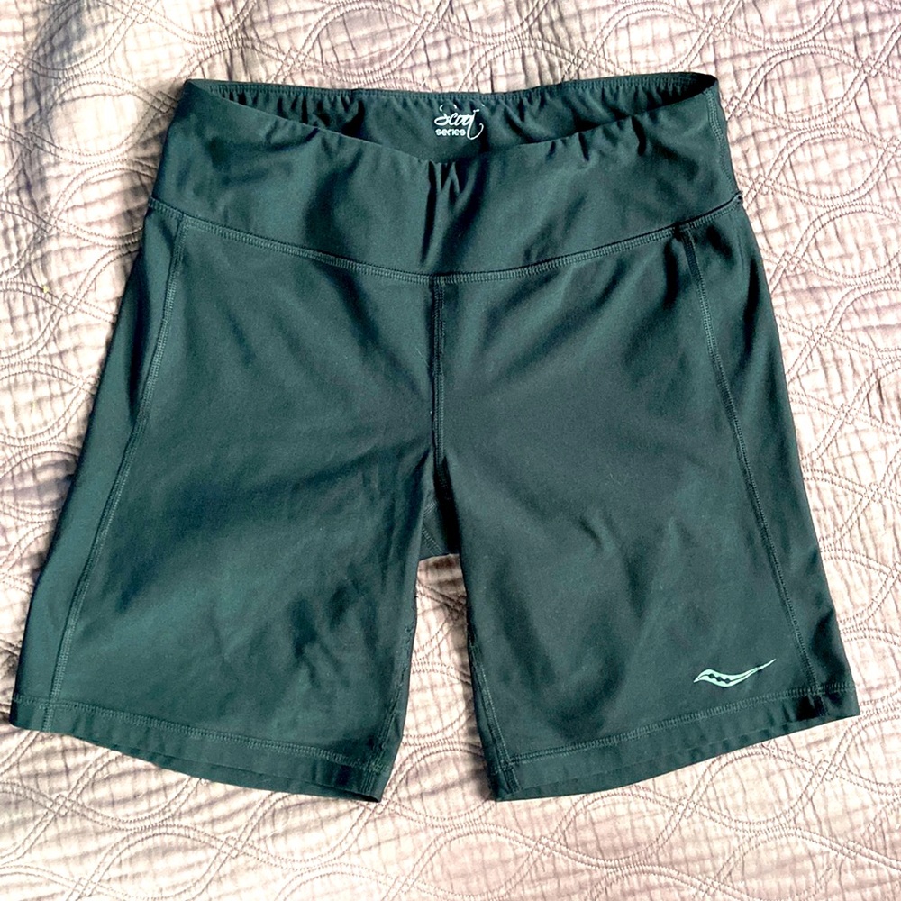 Black Saucony mid length athletic spandex size M